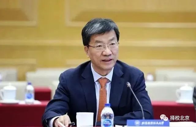 重磅！教育部长最新撰文，释放了这些重要信号
