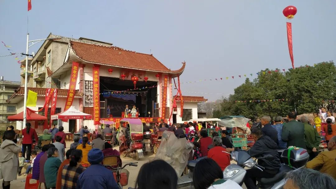 叶圣陶杯佳作：台上戏如人生，台下人生如戏