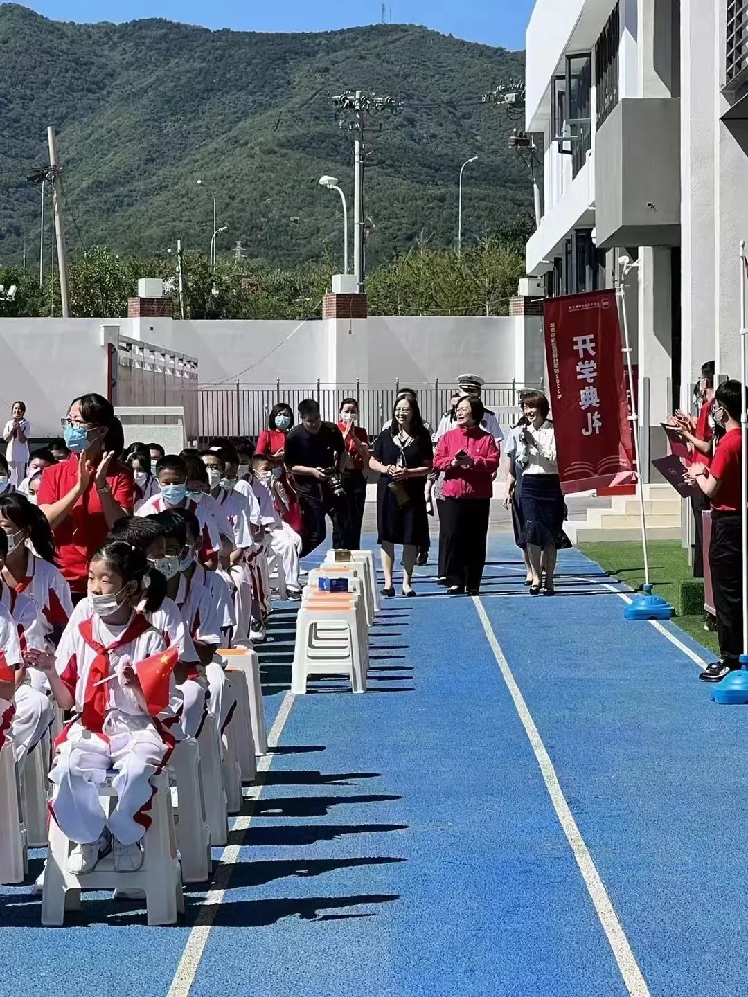 谁适合转学<b class="text-danger">锦秋</b>？