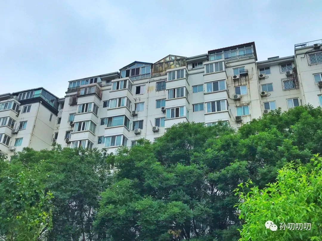安定门内！锣鼓巷旁！东城安交学区！分司厅小学！京香福苑如何？