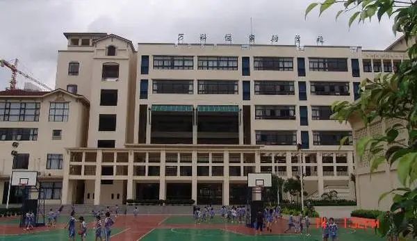深圳万科城实验学校改名，原因是？