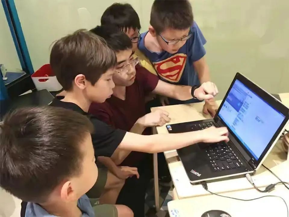 少儿编程很火，有必要让孩子学吗？了解3个隐形好处再做决定